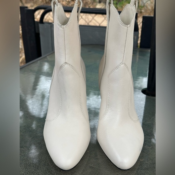 Marc Fisher Boots Women’s Size 6M Leather cone Heel Carrisa ankle boot NWOB - Picture 6 of 11